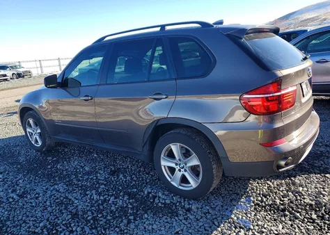 2012 BMW X5 xDrive35D z USA, uszkodzony, nr VIN 5UXZW0C57CL673883